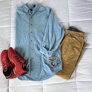 Structure cotton button up